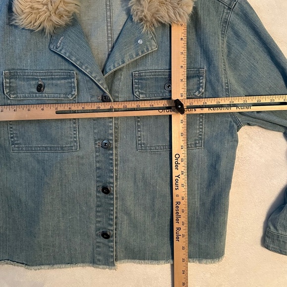 Dylan Denim Trucker Jacket M Sherpa Collar faux fur jean button up - Picture 5 of 8